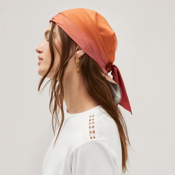Embroidered White Cotton T-Shirt - Hình ảnh 3